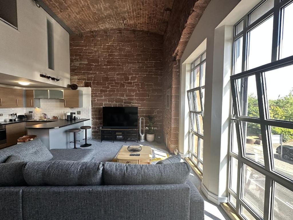 The Engine House At Dixons Chimney Near Carlisle Castle Unique Historic Apartment With 65 Inch Sky Glass And Private Parking Exterior foto
